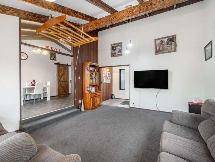 17 Akepiro Place Tawhero_10