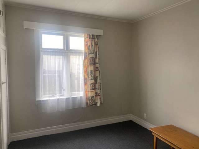 1/8 Dahlia Street Palmerston North_3