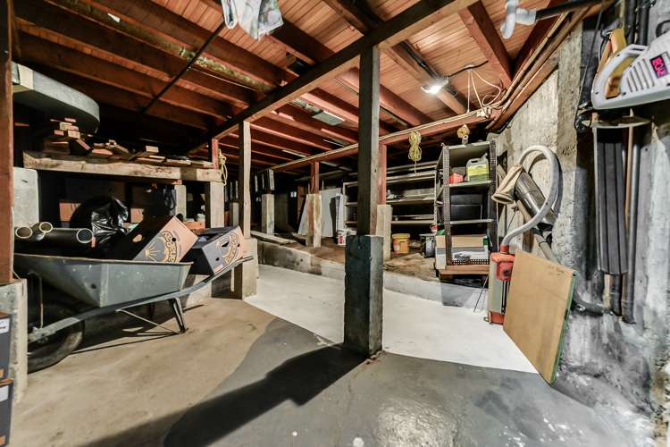 765 River Road Chartwell_22