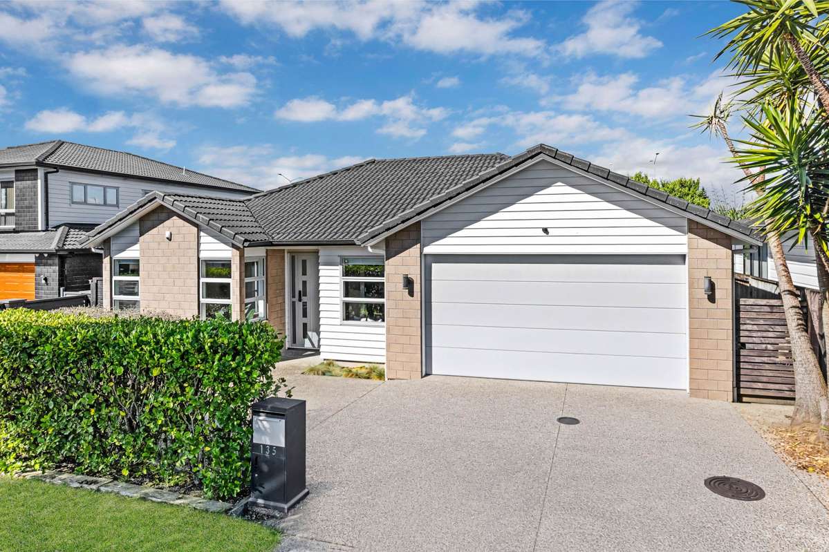 135 Harbourside Drive_0