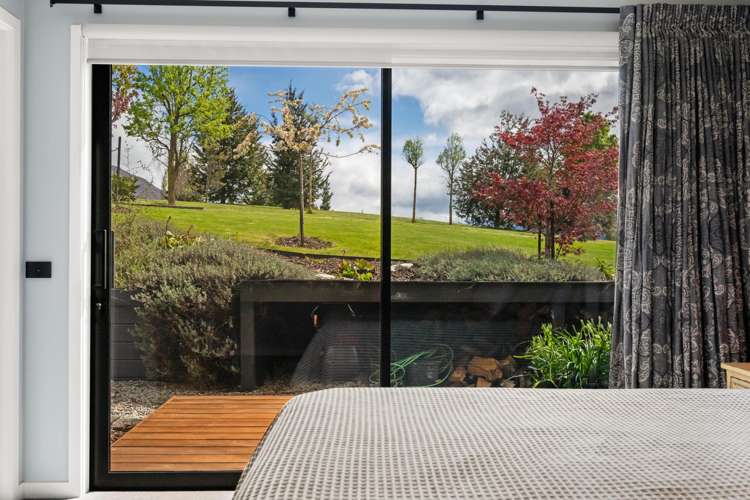 37 Pendeen Crescent Jacks Point_15