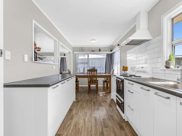 12 Hitchings Avenue Onekawa_11