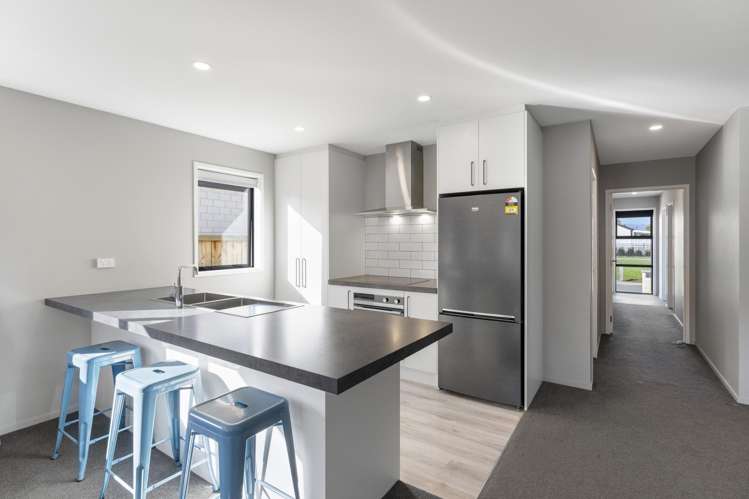 8 Greengrass Crescent_0