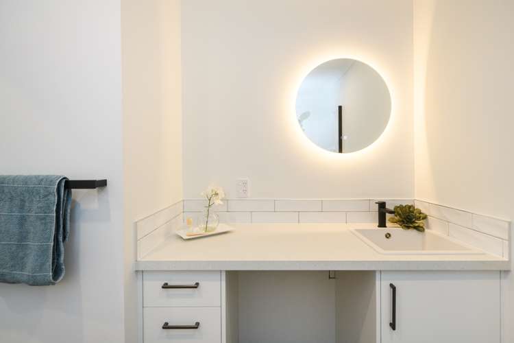 1b Hereford Street West End_15