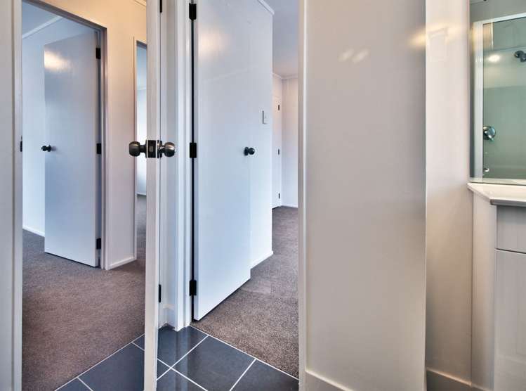 5/351 West Coast Road Glen Eden_12