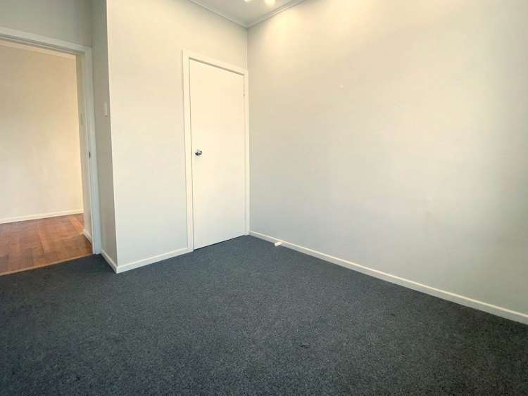 21 Seabrook Avenue New Lynn_7