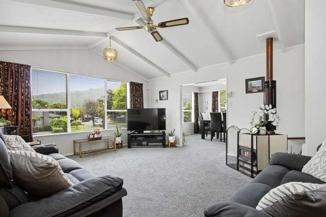 4 Monterey Place Totara Park_2