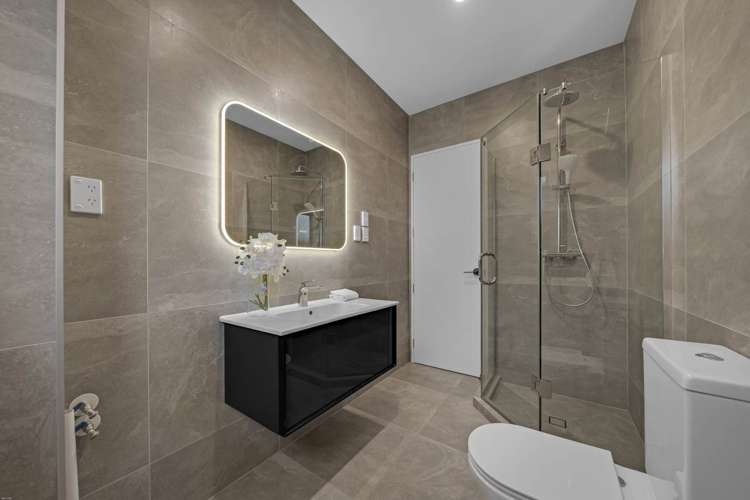 25 Koropa Road Flat Bush_14