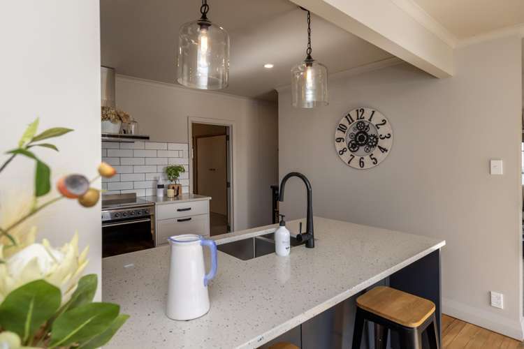 5 Eatwell Avenue Paraparaumu Beach_15