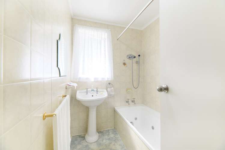 13 Waters Place New Lynn_17