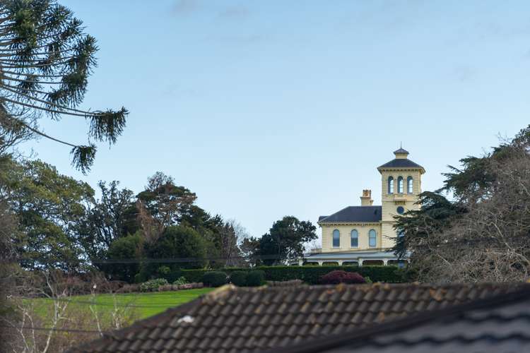 2/133 Pah Road Royal Oak_18