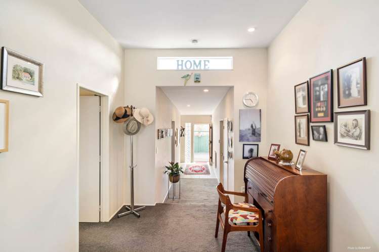 2/10 Dunn Place Farm Cove_6