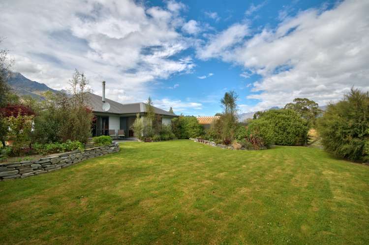 8 Lochburn Avenue Glenorchy_24