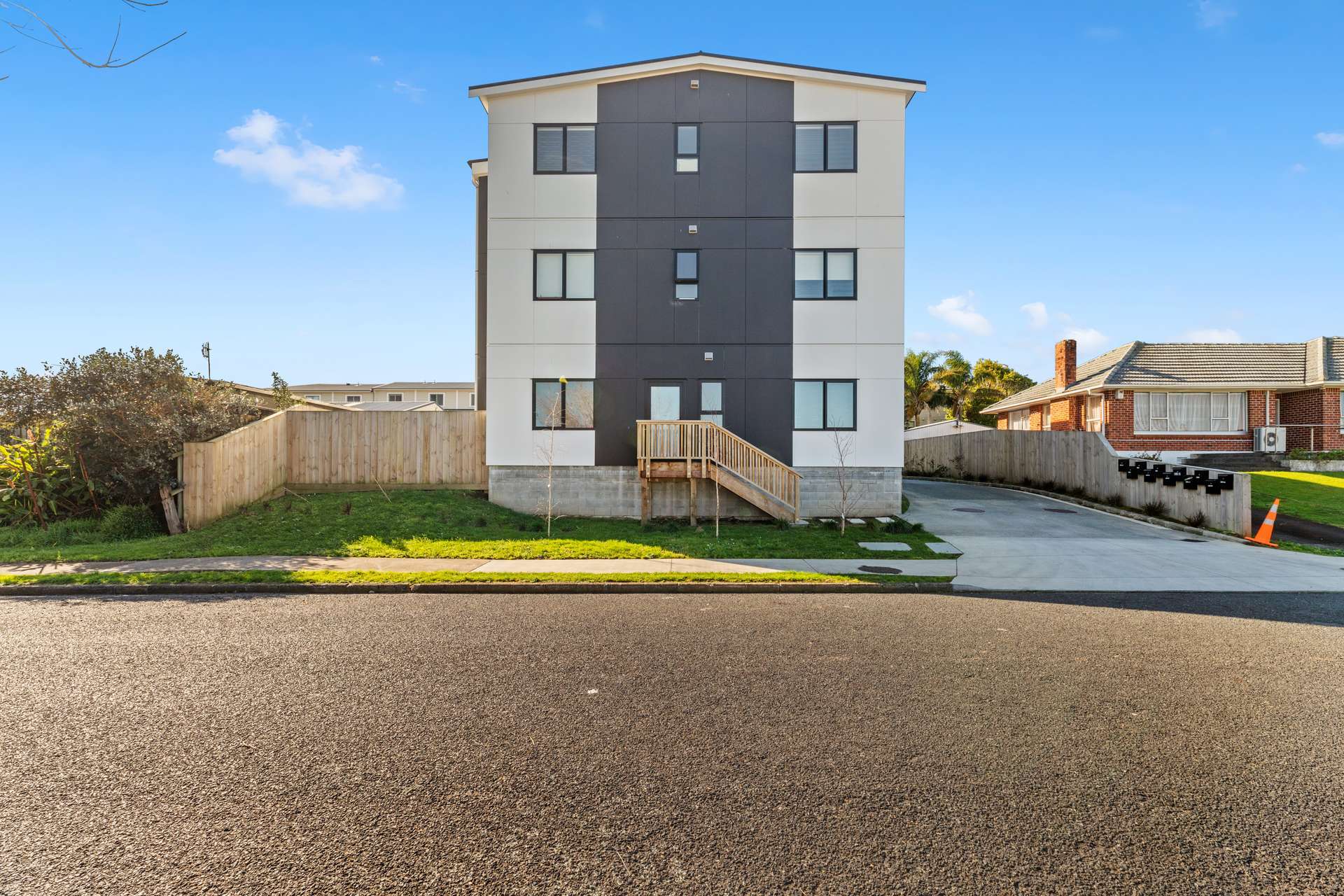 102/4 Richards Avenue Papatoetoe_0