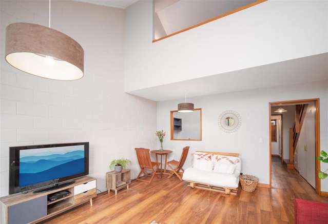 2/164 Kilmore Street City Centre_1