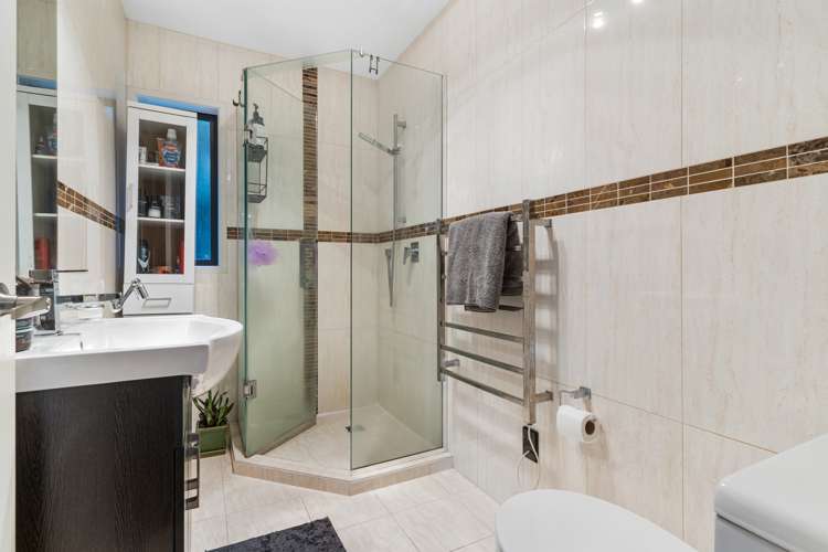 10a Gwenand Place Botany Downs_10