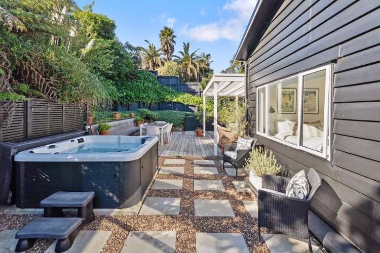 3 Waiata Road Onetangi_16