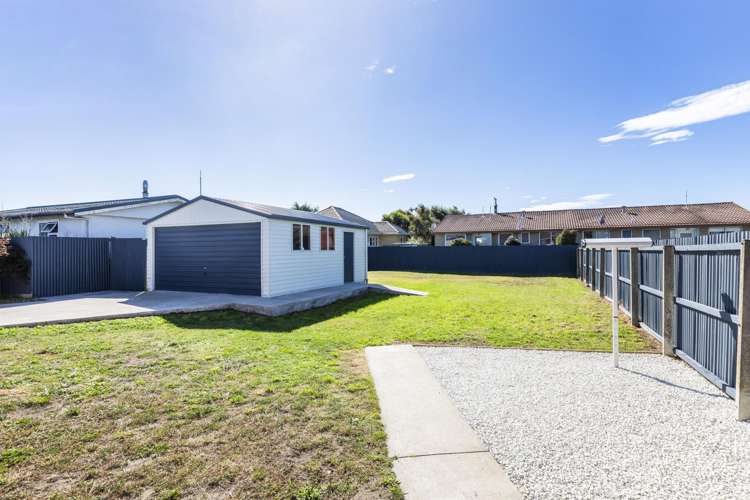347 Breezes Road Aranui_11