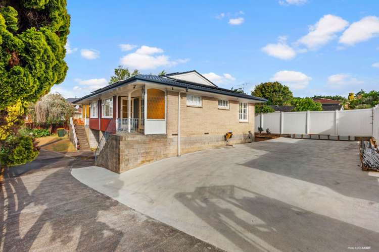 1/25 Glenmore Road Sunnyhills_0