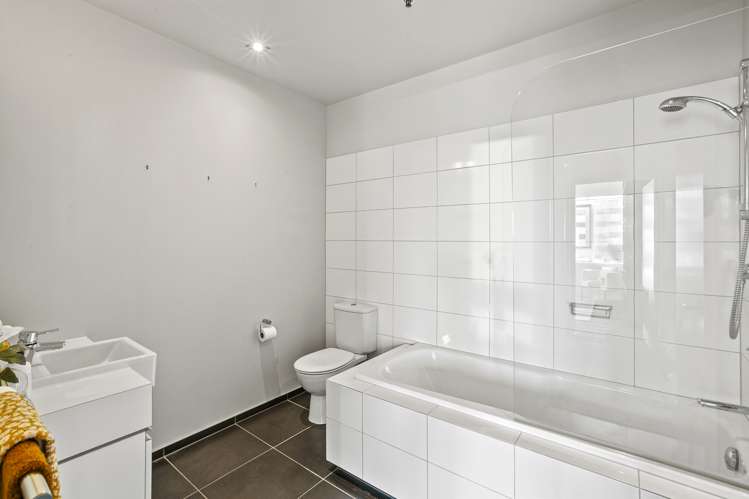 202/22 Liardet Street New Plymouth Central_13