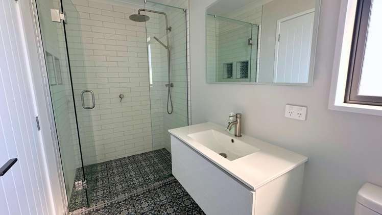 6 Lake View Place Fairhall_10