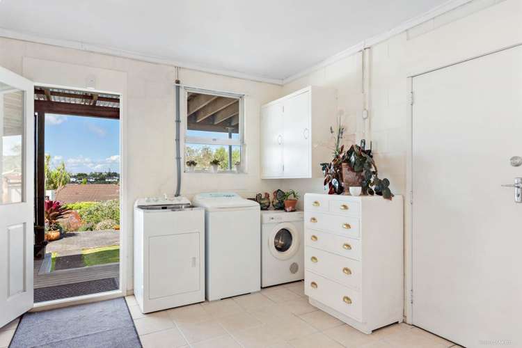 249 Glengarry Road Glen Eden_21