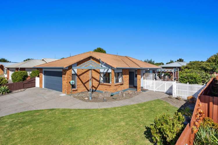15 Edgewater Grove Whakatane_1