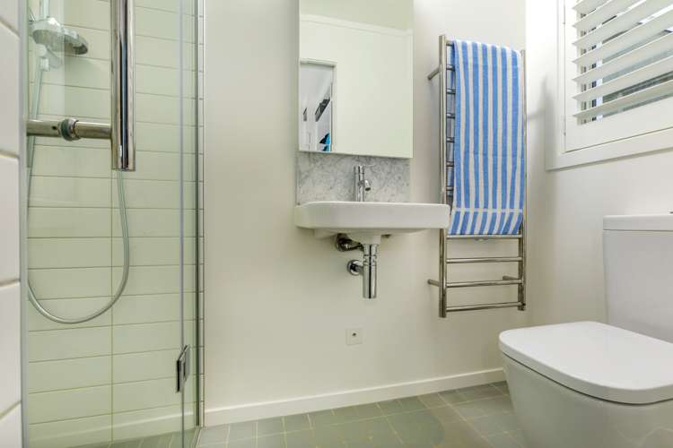 4/66 Victoria Road Devonport_16