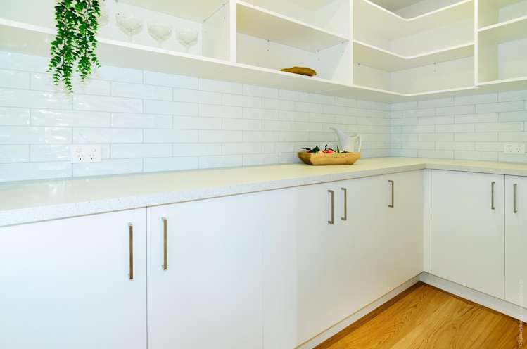 6 Soho Lane West  Melton_10