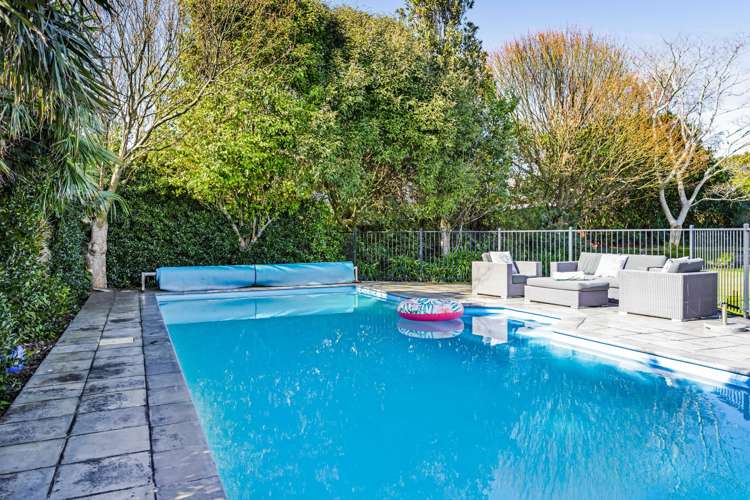 51 Shelter Grove Frankleigh Park_18