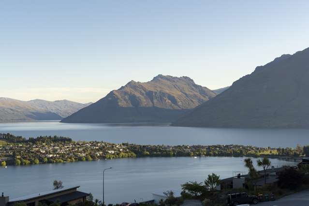 5 Annes Way Queenstown_1