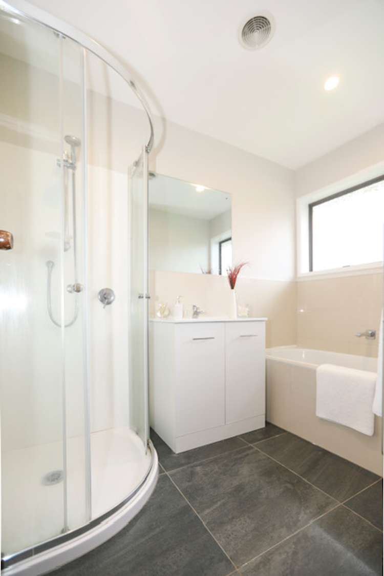 2/33 Tyrian Close Half Moon Bay_9