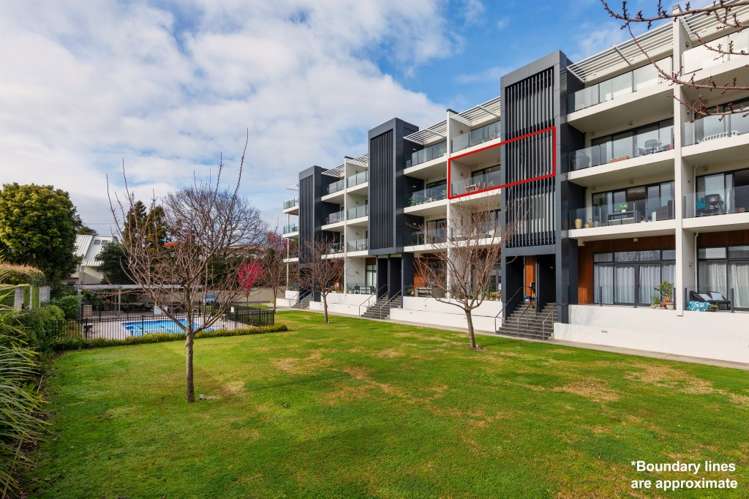 63/8 Thompson Park Road 1816_17