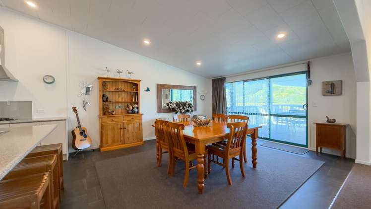 125 Wattle Place Whangamatā_4