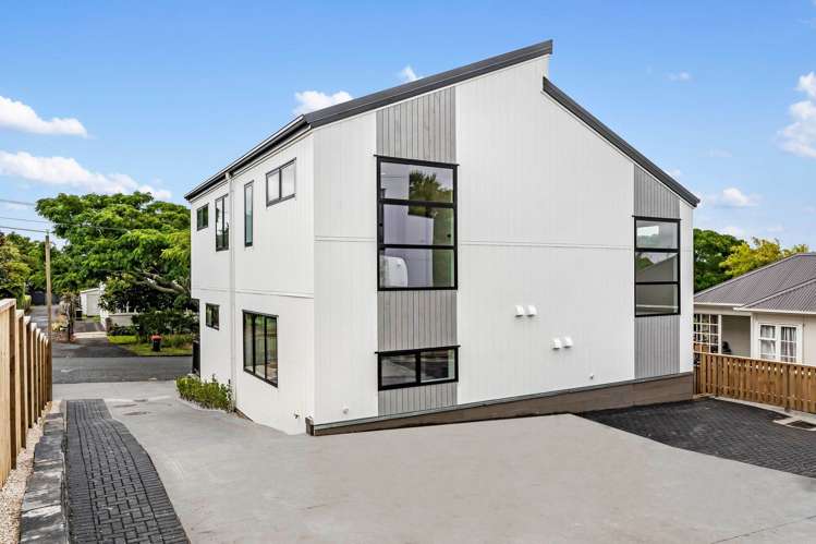 16B Moana Avenue One Tree Hill_17