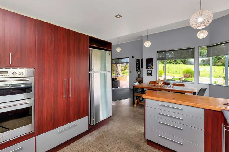 26 Old School Road Maungakaramea_8