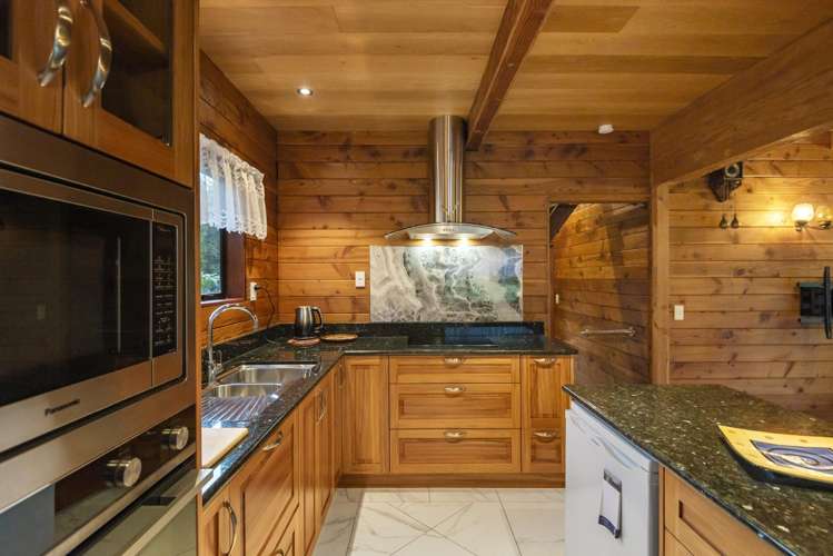 9 Selman Road Dairy Flat_12