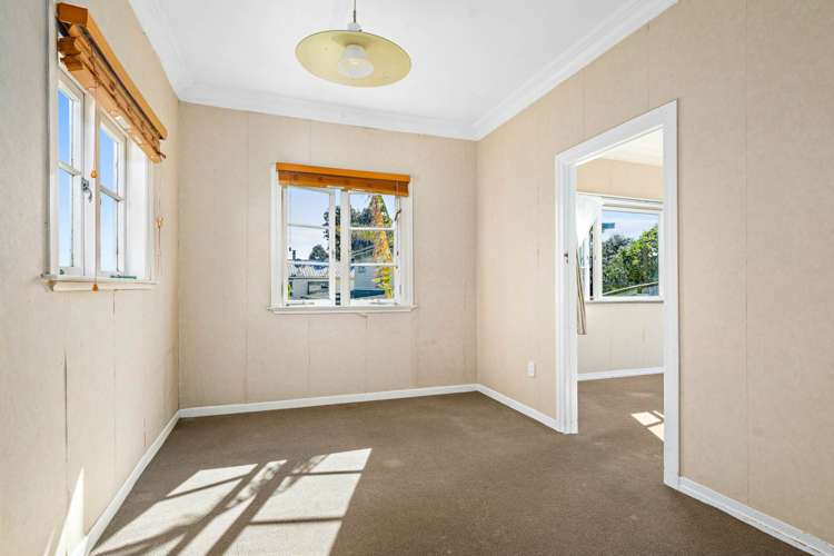 6 River Road Red Beach_12