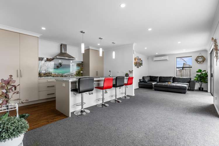 129 Ballintoy Park Drive Welcome Bay_5