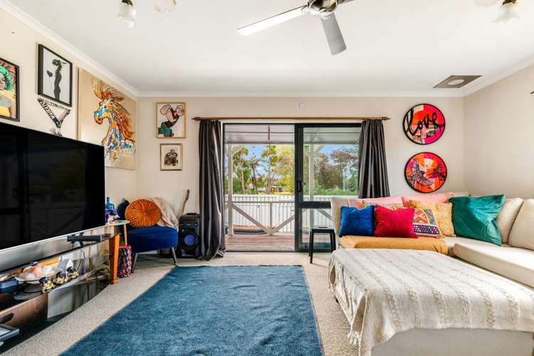 9a Robinson Avenue Holdens Bay_6