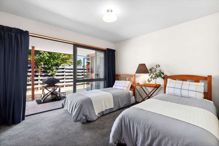 3 Dale Street Albert Town_12