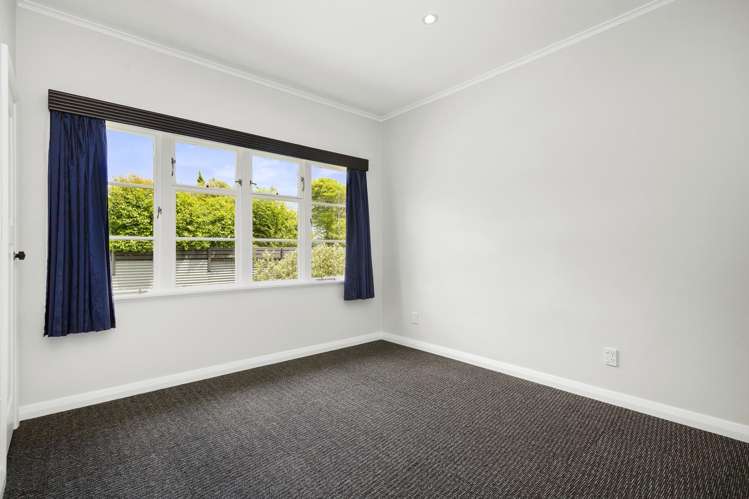 256 Waiwhetu Road Waterloo_13