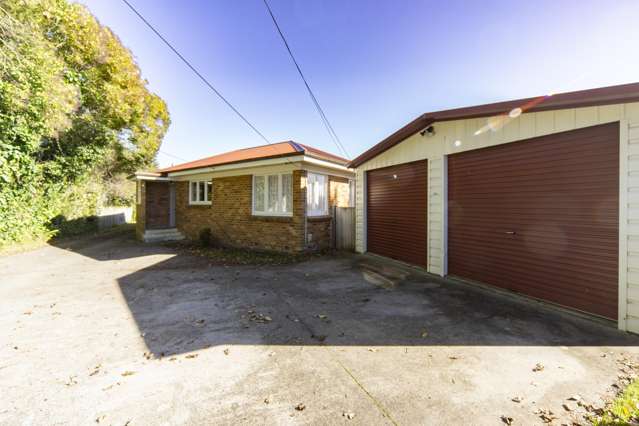 Beautiful Family Home in Prime Chartwell Location