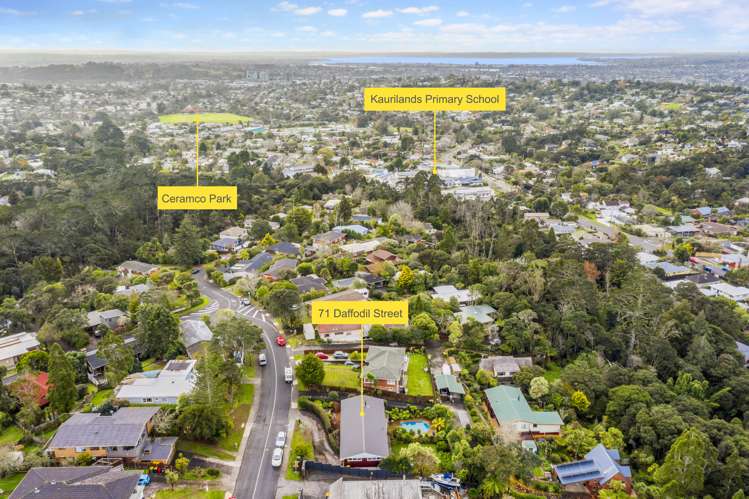 71 Daffodil Street Titirangi_17