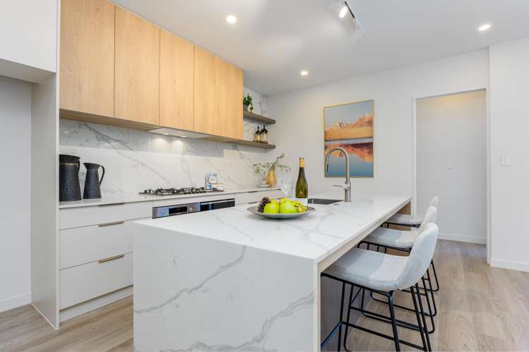 52 Tipu Crescent Milldale_8