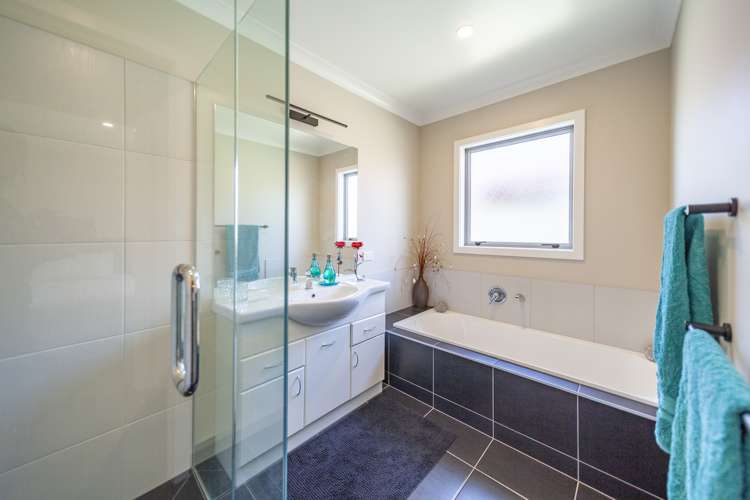 15 Aspiring Drive Poraiti_5