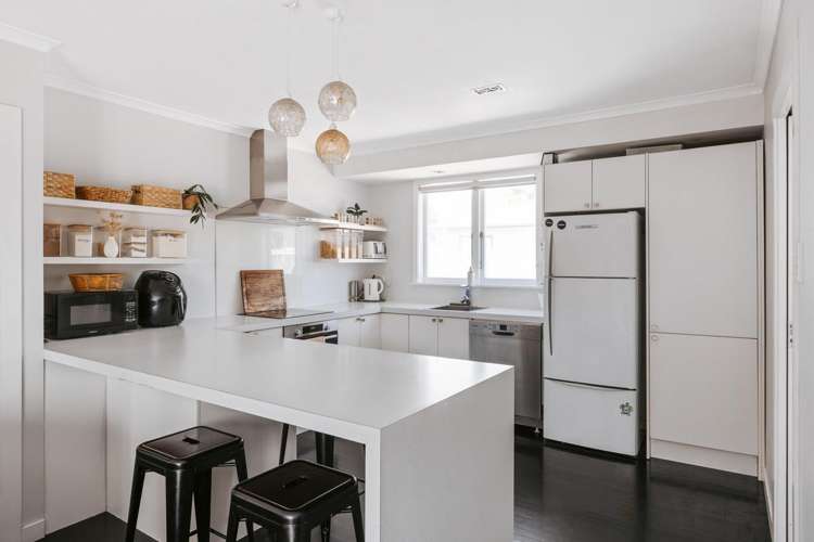 86 Bellevue Road Brookfield_8