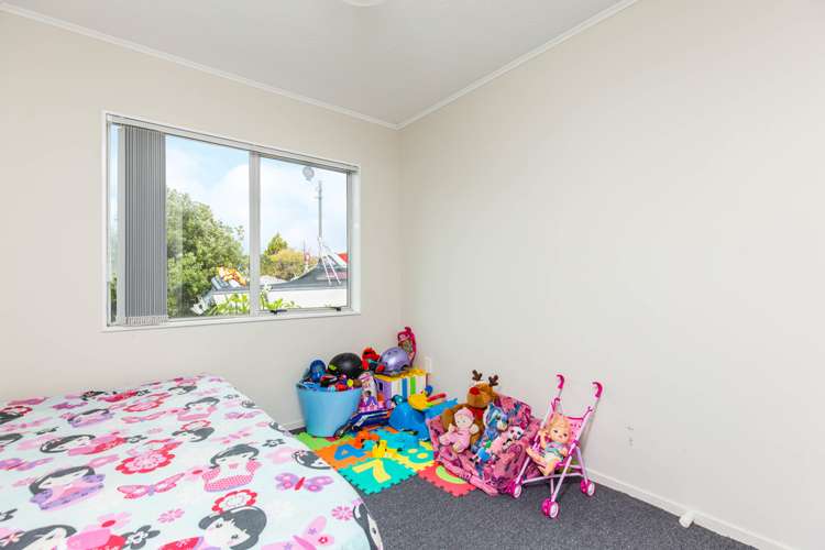 498 Roscommon Road Clendon Park_13