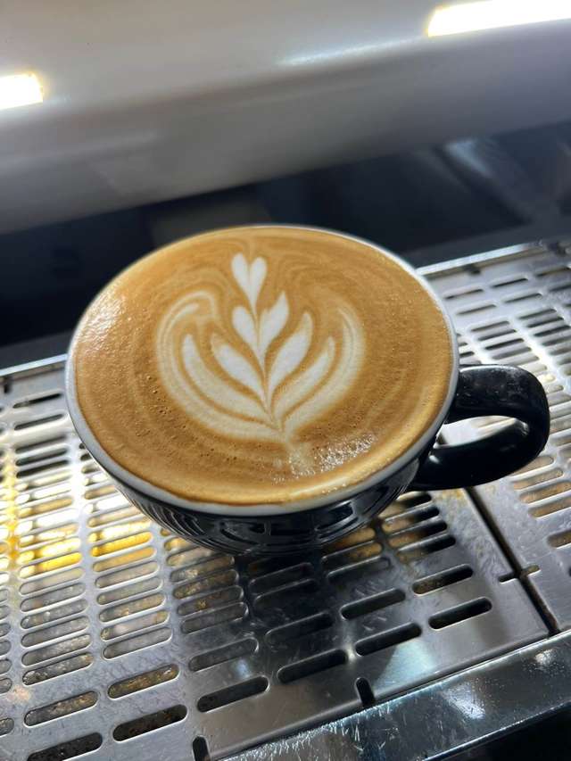 THRIVING NORTH SHORE CAFÉ FOR SALE