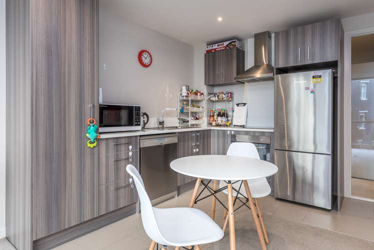 207/3 Rose Garden Lane Albany_4